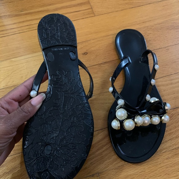 Faux Pearl Bow Flip Flops - Picture 5 of 5